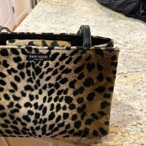 Kaye spade shoulde bag leopard print like fur texture great shape